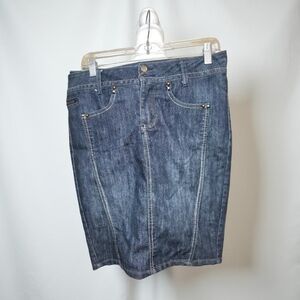 VTG Yuva Stylish Blue Denim Skirt Size M NWOT.